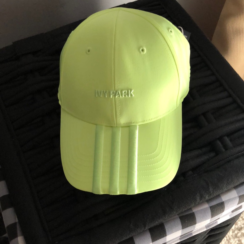 Ivy park visor hat